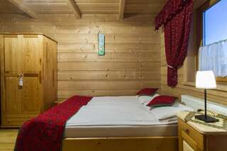 Комплексы для отдыха с коттеджами/бунгало Willa Krzesanica Косцелиско Двухместный номер с 1 кроватью и собственной ванной комнатой-2